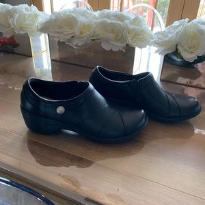 NWOT Clark’s booties!